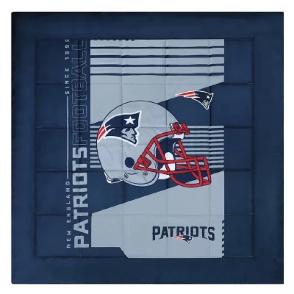 New England Patriots NFL Bed-In-A-Bag Comforter and Sheet Set - Picture 6 of 8